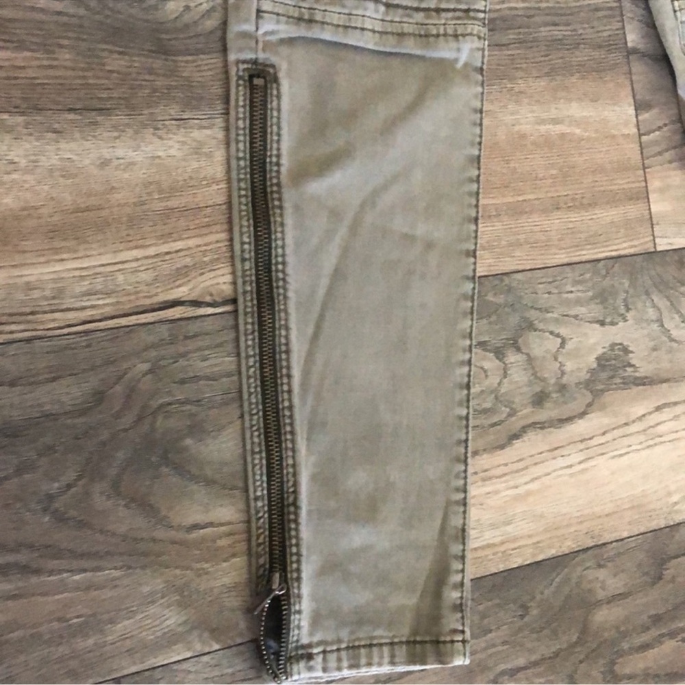 BCBGMaxAzria Moto Skinny Jeans Olive Green Zip Ankle Low Rise Sz 28 - Picture 3 of 15